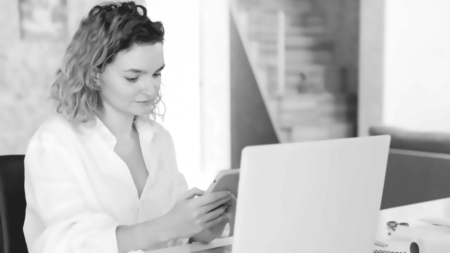 Business professionals discussing financial strategies during an interactive webinar session